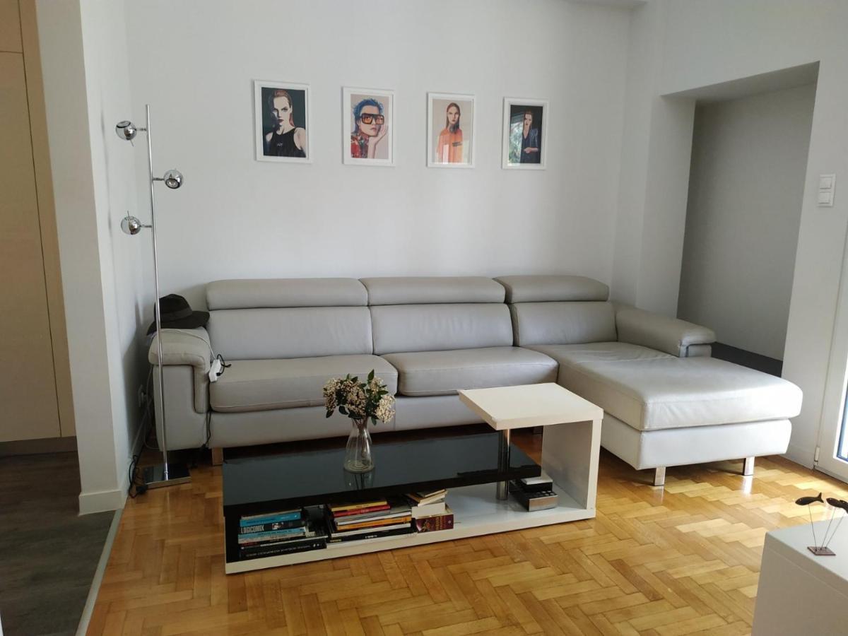 Fully Renovated, Family-Friendly Apartment, Next To A Huge Green Park, In Athens Center Exterior photo