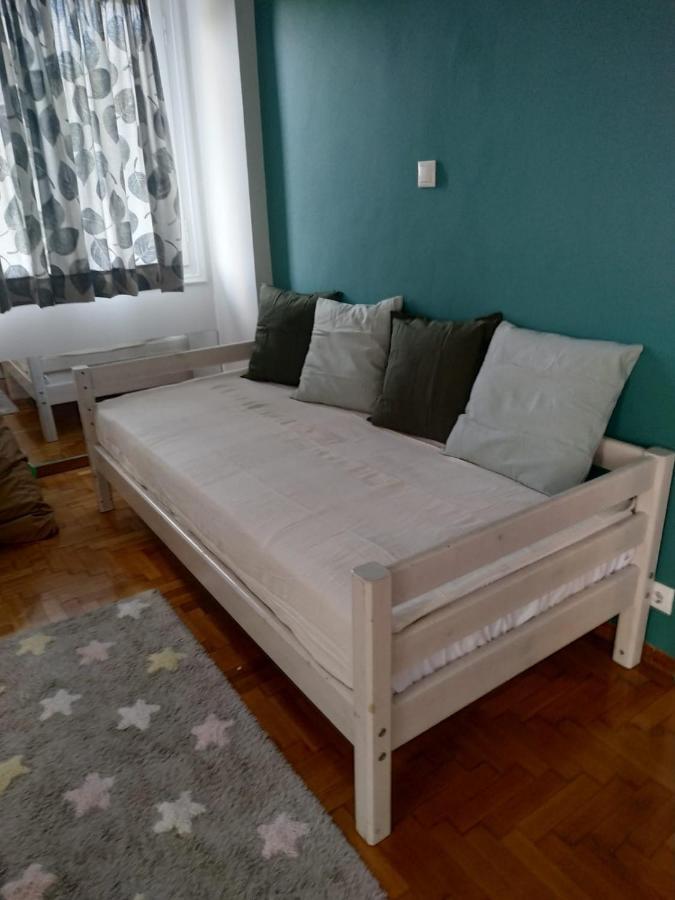 Fully Renovated, Family-Friendly Apartment, Next To A Huge Green Park, In Athens Center Exterior photo