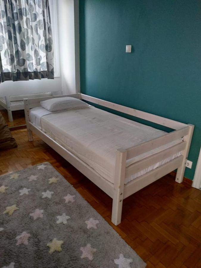 Fully Renovated, Family-Friendly Apartment, Next To A Huge Green Park, In Athens Center Exterior photo